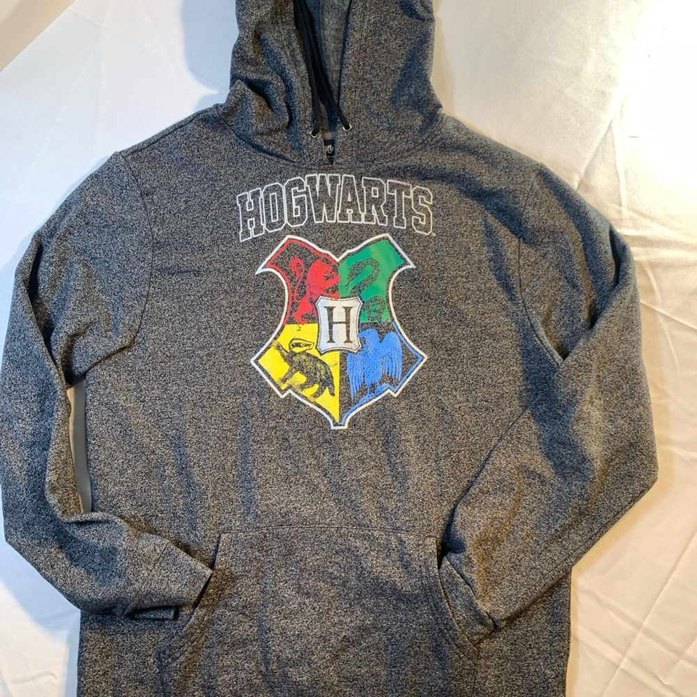 Hogwarts Crest Gray Hoodie‎